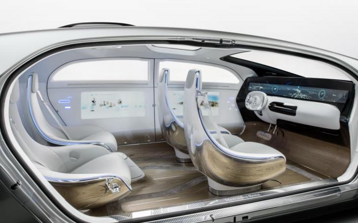 Mercedes-Benz F 105 Luxury in Motion/Gamintojo nuotrauka
