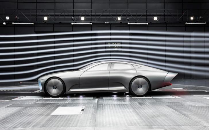 Mercedes-Benz IAA Concept/Gamintojo nuotrauka