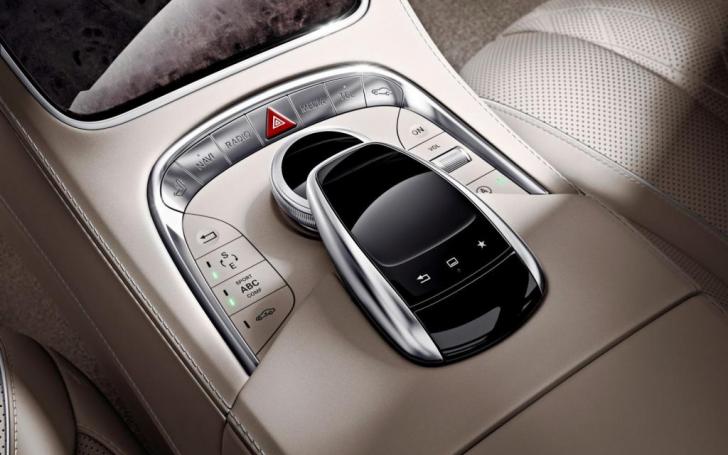 Mercedes-Benz S600 V12/Gamintojo nuotrauka
