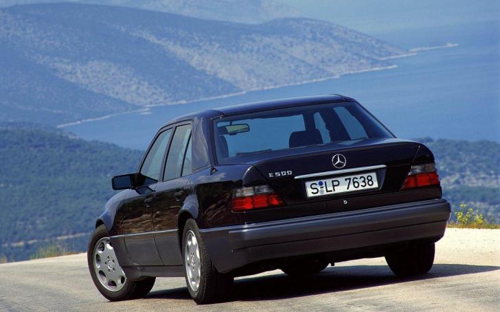 Mercedes-Benz 500 E/Gamintojo nuotrauka
