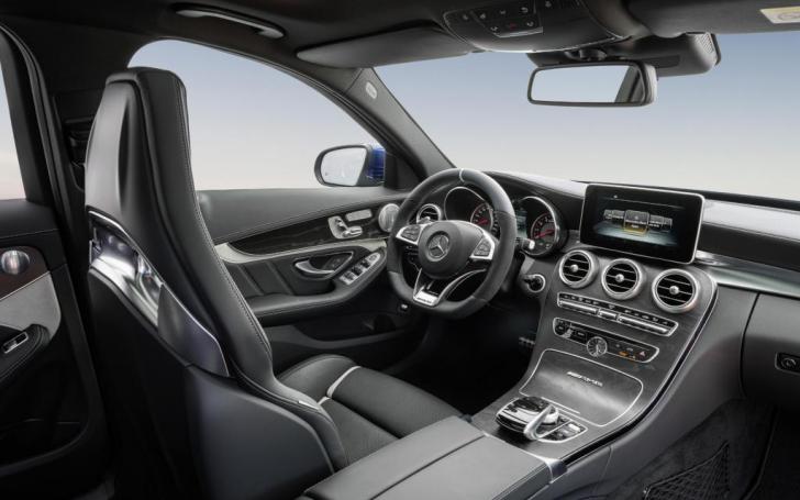Mercedes-Benz C63 AMG/Gamintojo nuotrauka