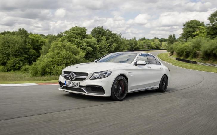 Mercedes-Benz C63 AMG/Gamintojo nuotrauka