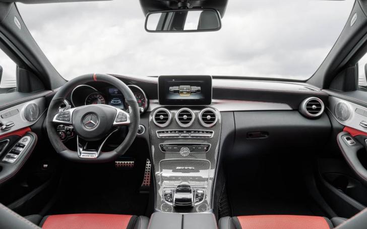 Mercedes-Benz C63 AMG/Gamintojo nuotrauka