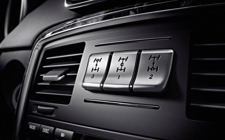 Mercedes-Benz G-Class ir GLK/Gamintojo nuotrauka