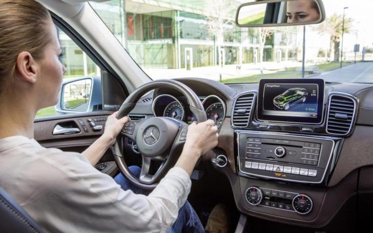 Mercedes-Benz GLE/Gamintojo nuotrauka