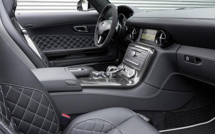 Mercedes-Benz SLS AMG Final Edition/Gamintojo nuotrauka