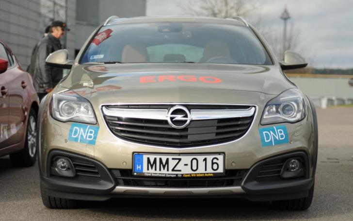 Opel Insignia Country Tourer/98.lt nuotrauka
