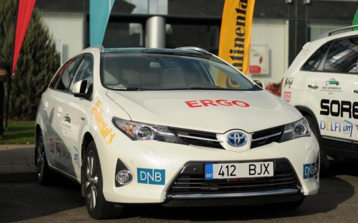 Toyota Auris Touring Sports/98.lt nuotrauka