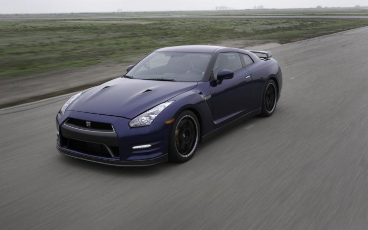 Nissan GT-R/Gamintojo nuotrauka