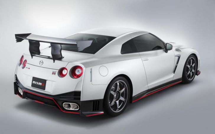 Nissan GT-R NISMO N Attack/Gamintojo nuotrauka