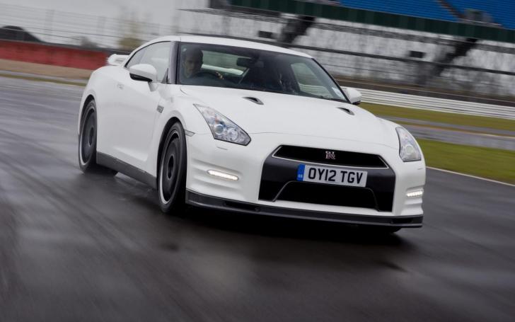 Nissan GT-R Track Pack Edition/Gamintojo nuotrauka