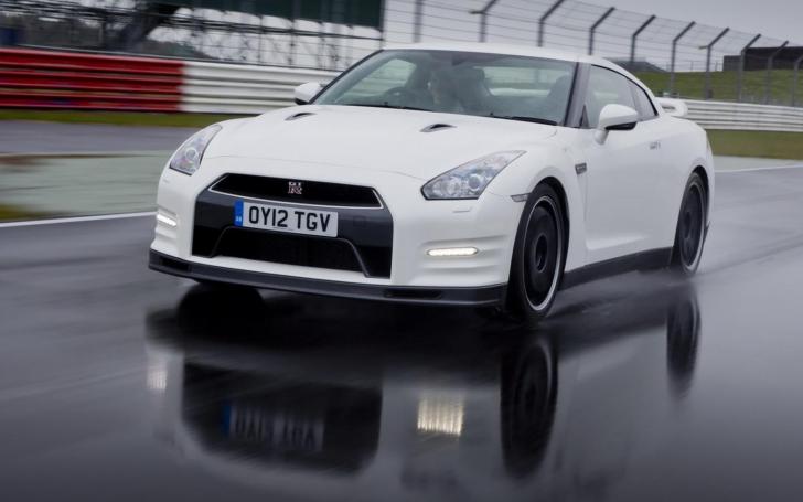 Nissan GT-R Track Pack Edition/Gamintojo nuotrauka