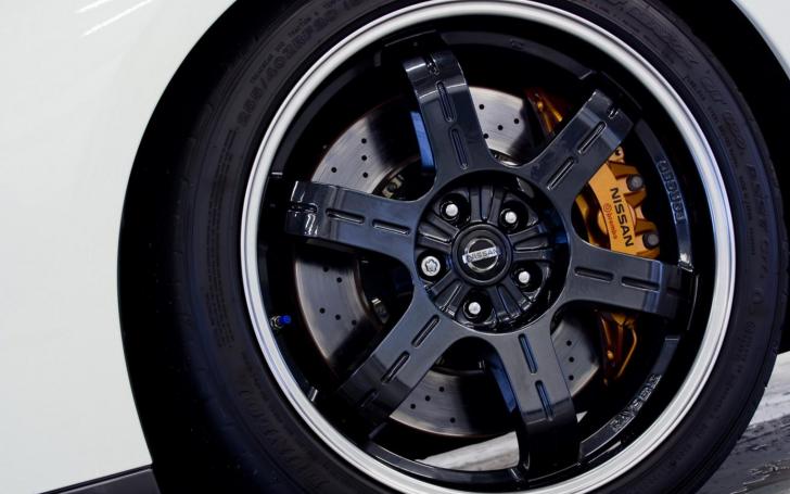 Nissan GT-R Track Pack Edition/Gamintojo nuotrauka