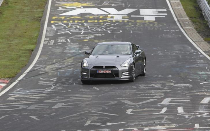 Nissan GT-R/Gamintojo nuotrauka
