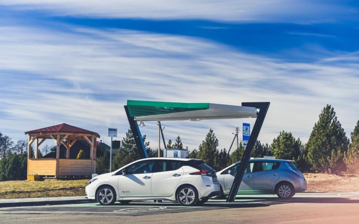 Nissan Leaf 2/V P Motors nuotrauka
