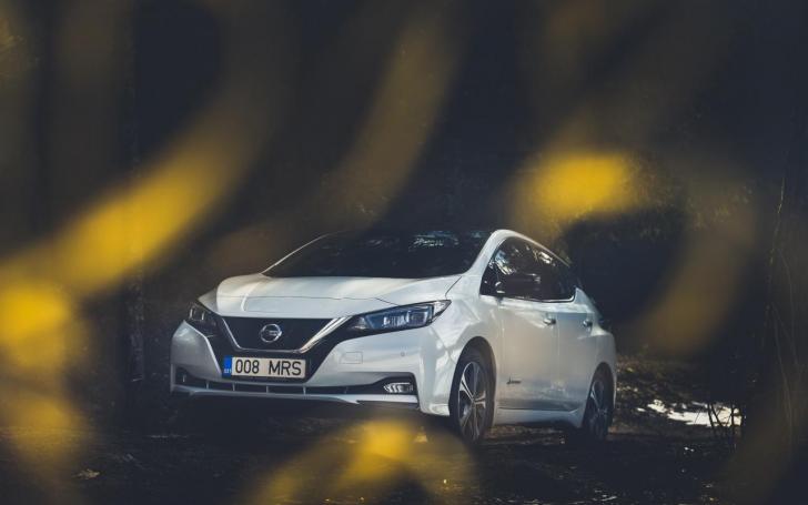 Nissan Leaf 2/V P Motors nuotrauka