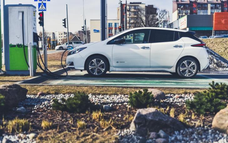 Nissan Leaf 2/V P Motors nuotrauka