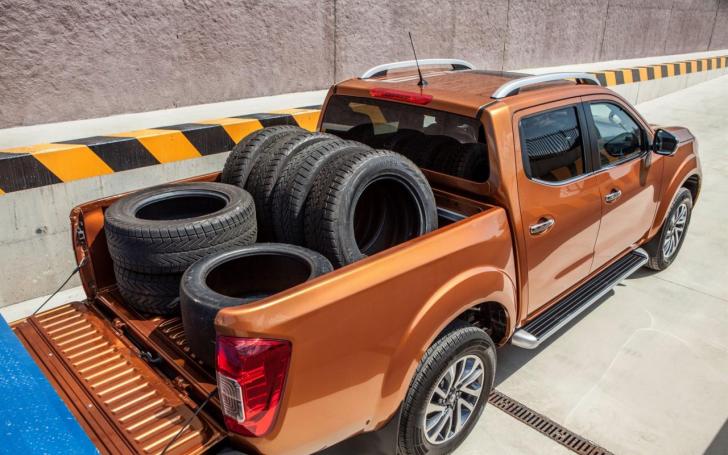 Nissan NP300 Navara/Gamintojo nuotrauka