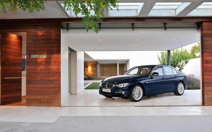 BMW 3 Luxury linija/Gamintojo nuotrauka
