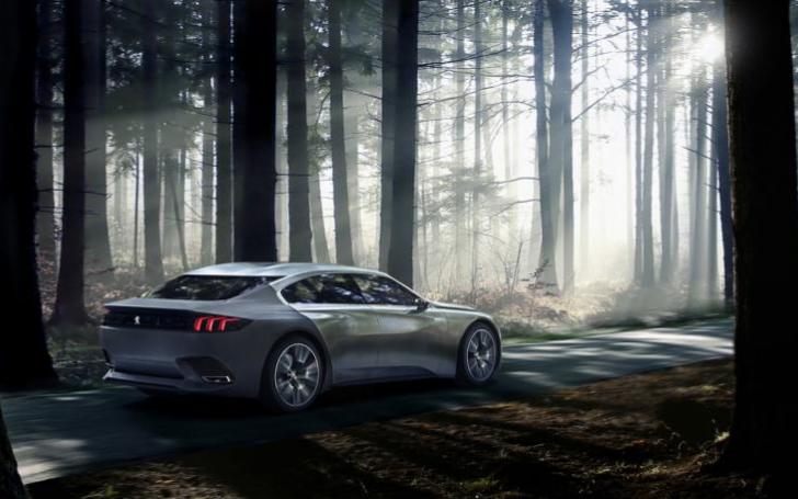 Peugeot Exalt Concept /Gamintojo nuotrauka