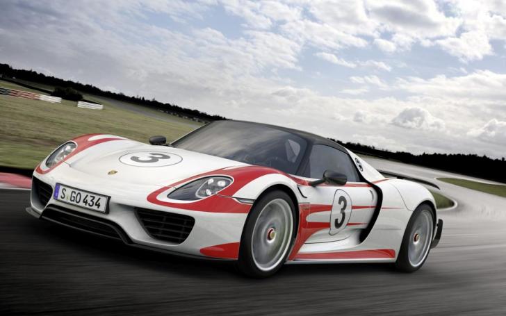 Porsche 918 Spyder Weissach/Gamintojo nuotrauka