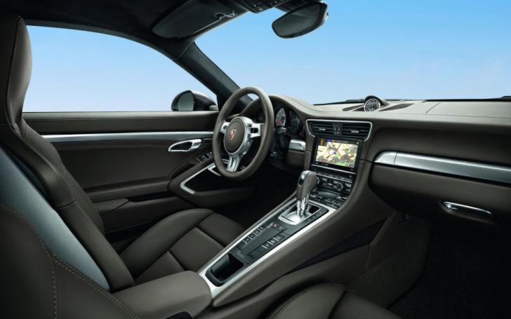 Porsche 911 Carrera 4/Gamintojo nuotrauka