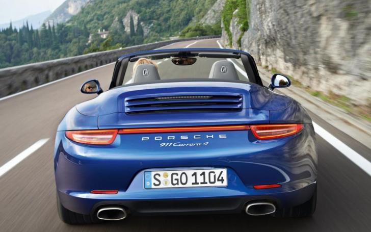 Porsche 911 Carrera 4/Gamintojo nuotrauka