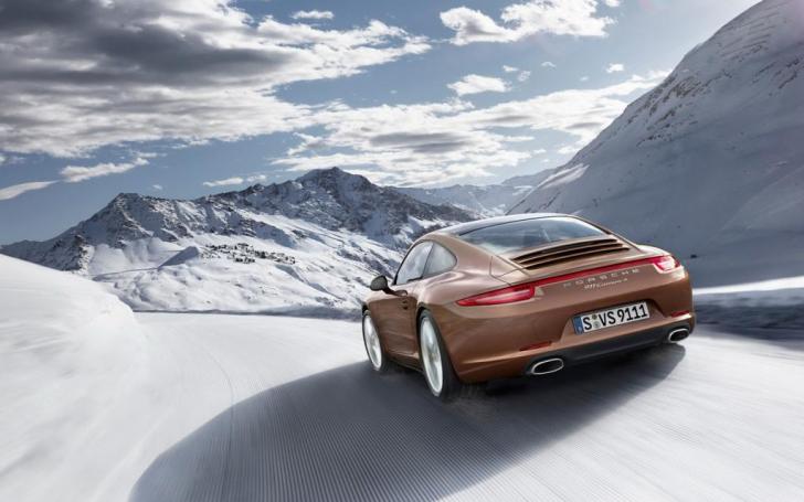 Porsche 911 Carrera 4/Gamintojo nuotrauka