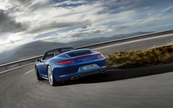 Porsche 911 Carrera 4/Gamintojo nuotrauka