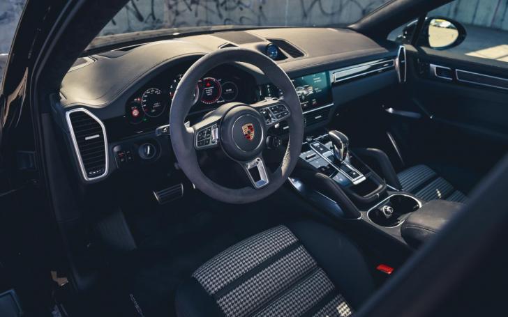 Porsche Cayenne Turbo Coupe