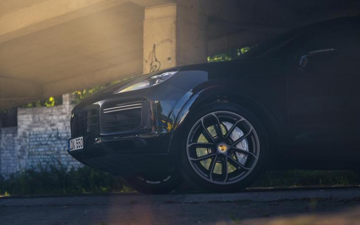 Porsche Cayenne Turbo Coupe