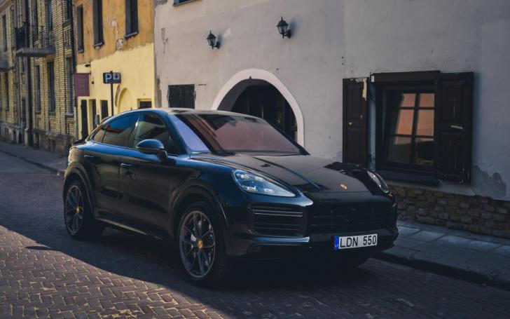 Porsche Cayenne Turbo Coupe
