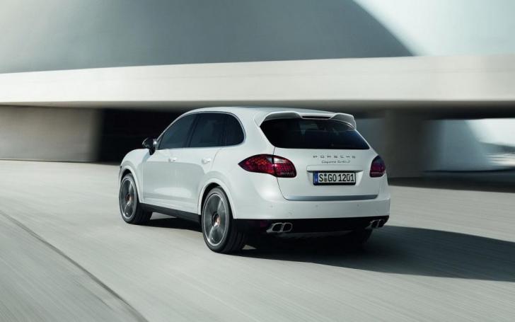 Porsche Cayenne Turbo S/Gamintojo nuotrauka