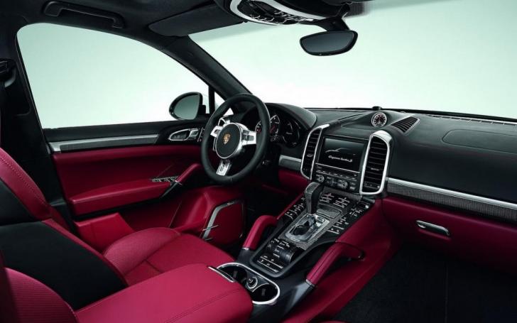 Porsche Cayenne Turbo S/Gamintojo nuotrauka