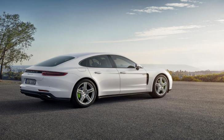 Porsche Panamera 4 E-Hybrid