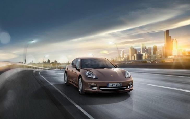 Porsche Panamera V6 Platinum Edition/Gamintojo nuotrauka