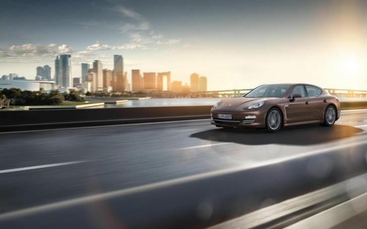 Porsche Panamera V6 Platinum Edition/Gamintojo nuotrauka