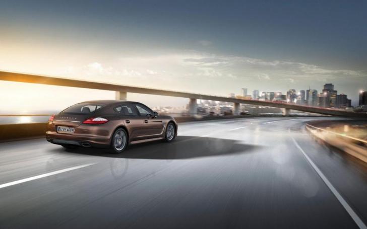 Porsche Panamera V6 Platinum Edition/Gamintojo nuotrauka