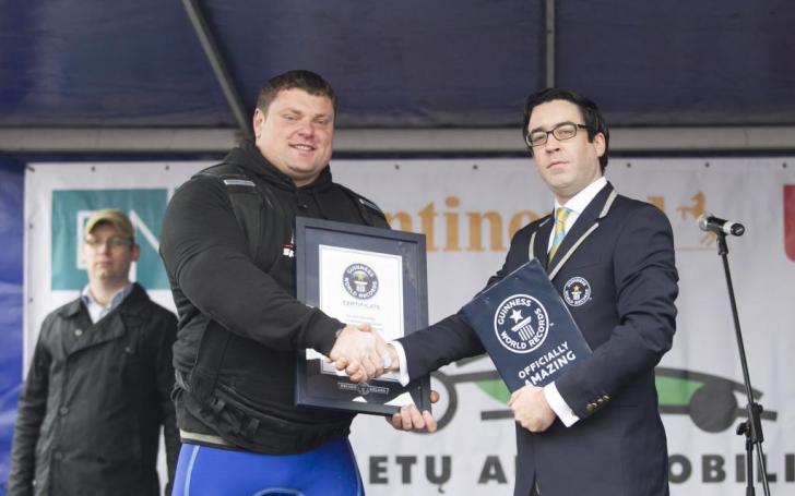 Žydrūnas Savickas pasiekė Guinnesso rekordą/Organizatorių nuotrauka