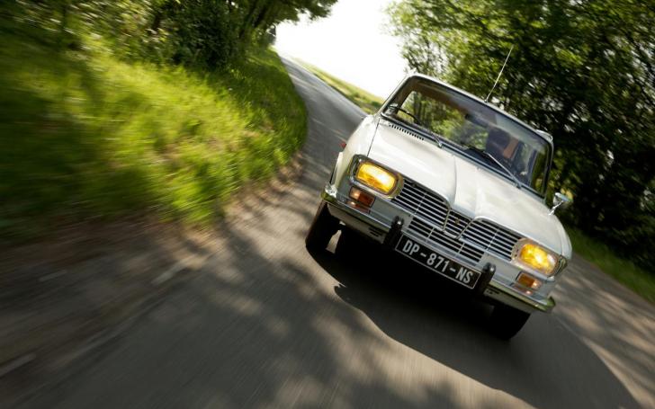Renault 16/Gamintojo nuotrauka