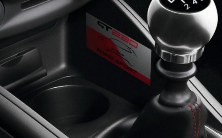 Renault Megane Estate GT 220/Gamintojo nuotrauka