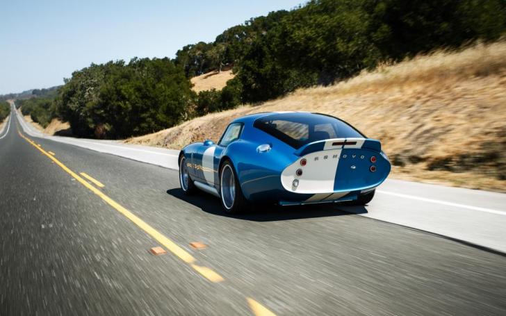 Renovo Coupe/Gamintojo nuotrauka