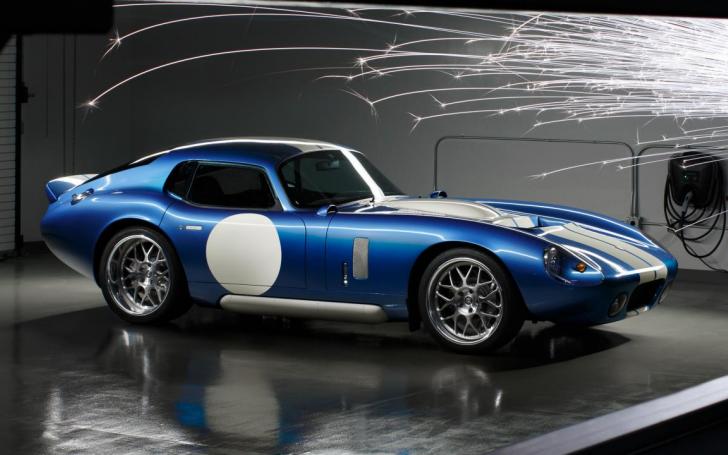 Renovo Coupe/Gamintojo nuotrauka