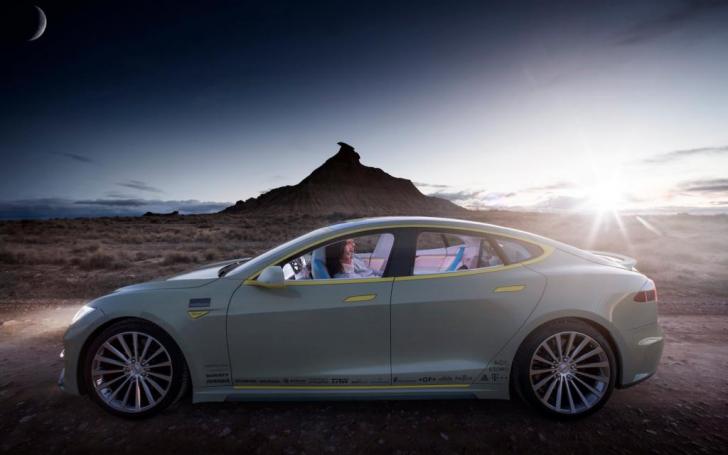 Rinspeed Tesla Model S XchangE/Gamintojo nuotrauka