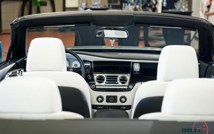 Rolls-Royce serviso atidarymas Vilniuje/Vytauto Pilkausko nuotrauka