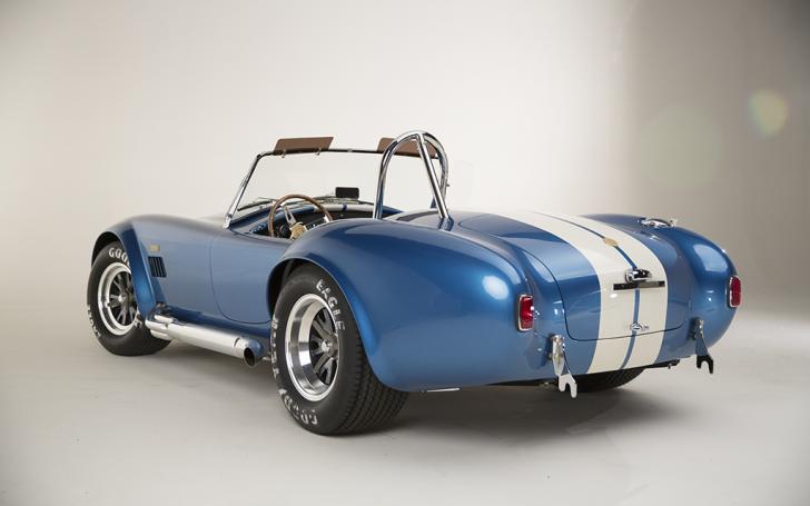 Shelby Cobra 427 Anniversary 50/Gamintojo nuotrauka
