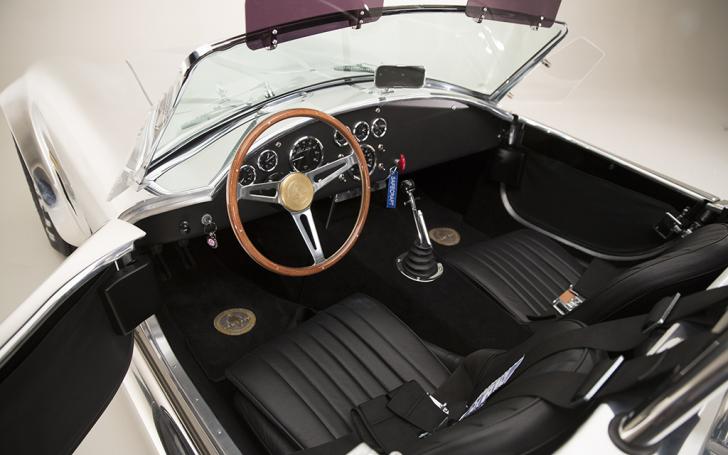 Shelby Cobra 427 Anniversary 50/Gamintojo nuotrauka