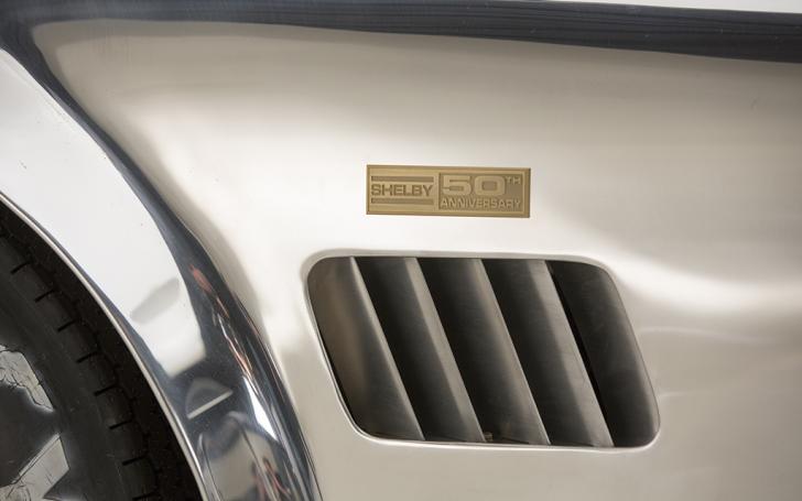 Shelby Cobra 427 Anniversary 50/Gamintojo nuotrauka
