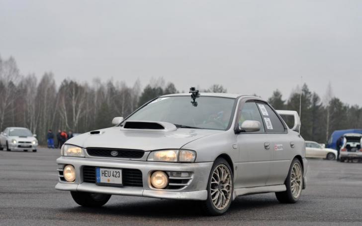 Subaru klubas Gate crash