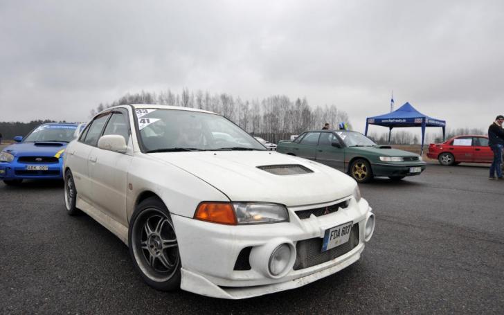 Subaru klubas Gate crash